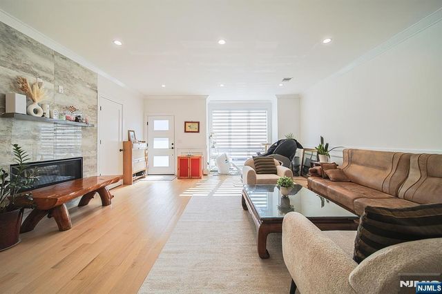 529 Lincoln B, Palisades Park, NJ 07650