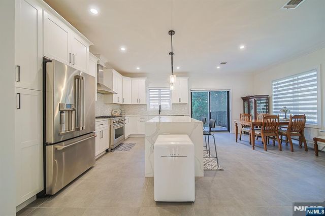 529 Lincoln B, Palisades Park, NJ 07650