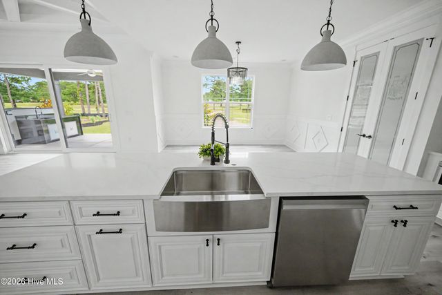 9421 Old Salem Way NW, Calabash, NC 28467