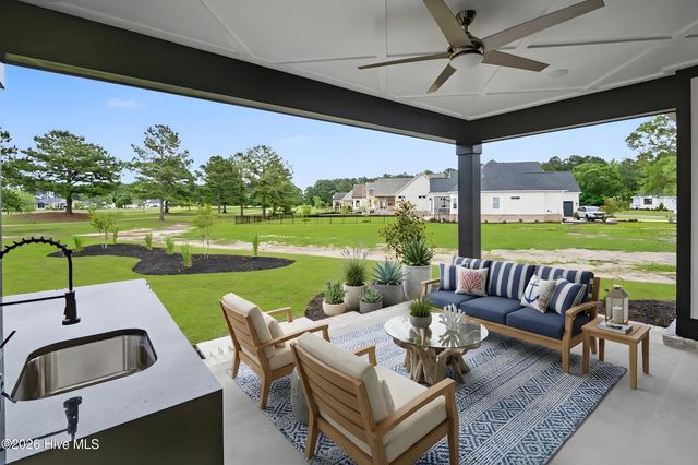 9421 Old Salem Way NW, Calabash, NC 28467