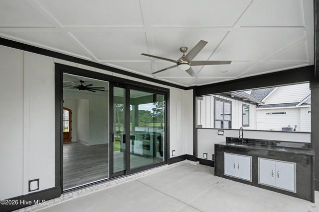 9421 Old Salem Way NW, Calabash, NC 28467