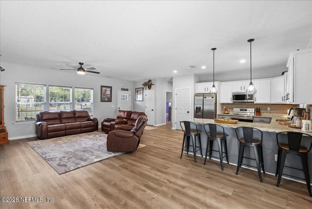 2098 HERMITAGE Place, Middleburg, FL 32068