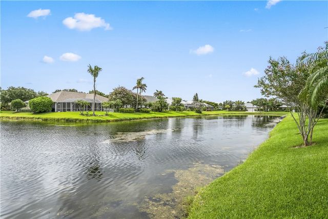 1000 White Tail Avenue SW, Vero Beach, FL 32968
