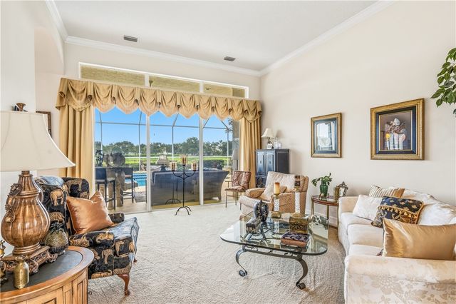 1000 White Tail Avenue SW, Vero Beach, FL 32968