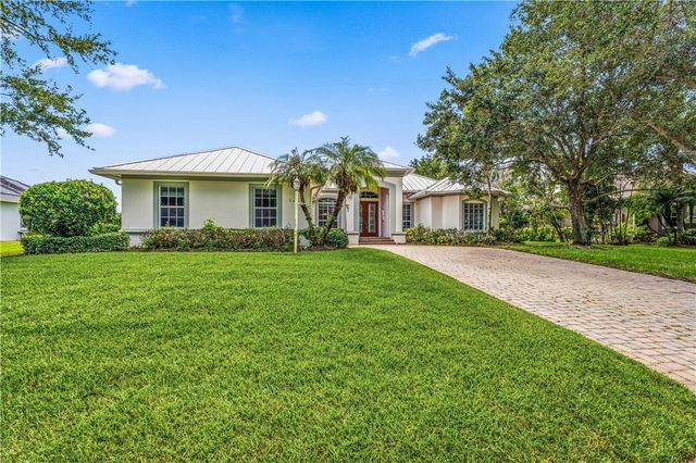 1000 White Tail Avenue SW, Vero Beach, FL 32968