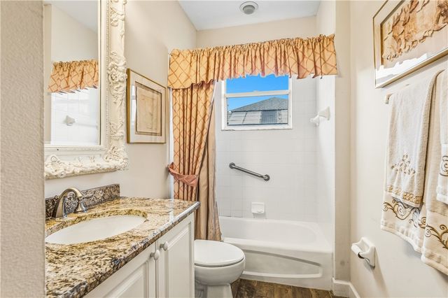 1000 White Tail Avenue SW, Vero Beach, FL 32968