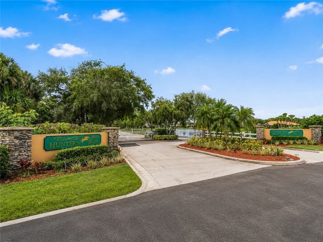 1000 White Tail Avenue SW, Vero Beach, FL 32968