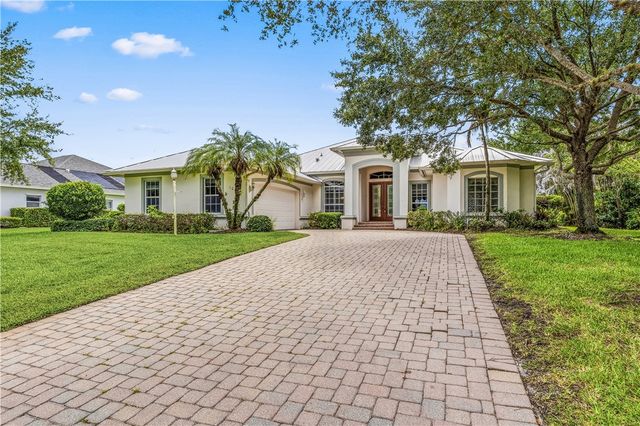 1000 White Tail Avenue SW, Vero Beach, FL 32968