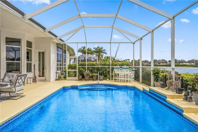 1000 White Tail Avenue SW, Vero Beach, FL 32968