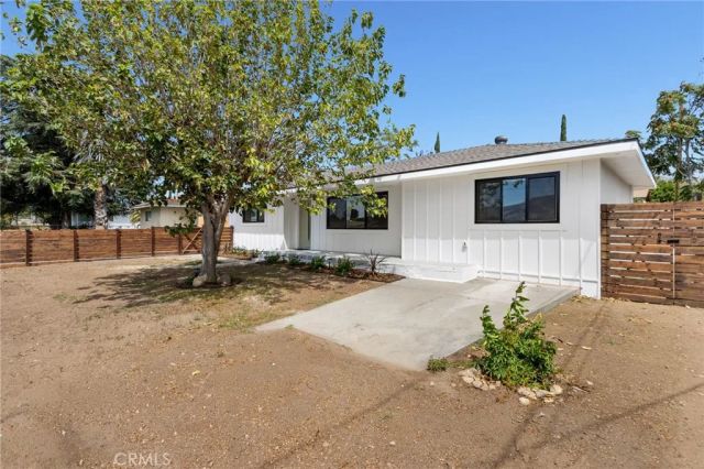 735 E Wilson Street, Banning, CA 92220
