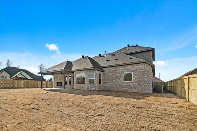 1200 Fierce Lane, Centerton, AR 72719