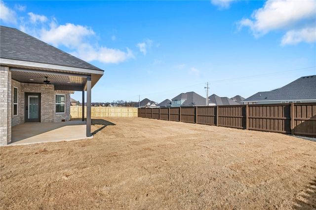 1200 Fierce Lane, Centerton, AR 72719