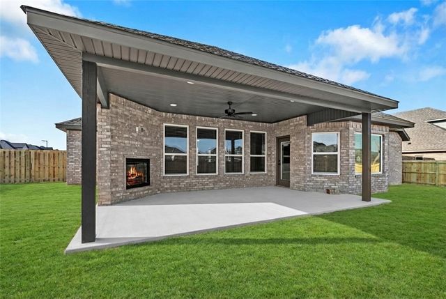 1200 Fierce Lane, Centerton, AR 72719