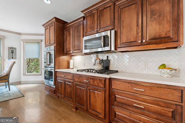 108 AUTUMN GLEN Drive, Woodstock, GA 30188