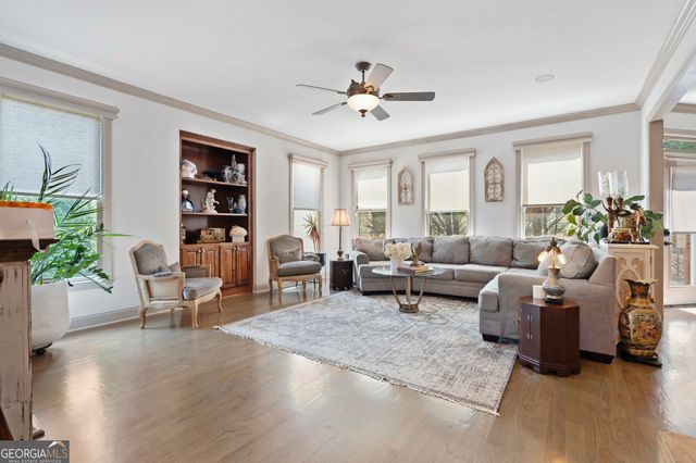 108 AUTUMN GLEN Drive, Woodstock, GA 30188