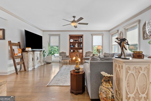 108 AUTUMN GLEN Drive, Woodstock, GA 30188