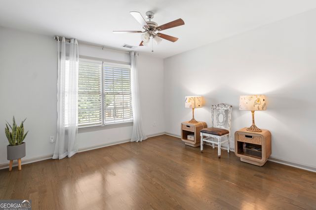 108 AUTUMN GLEN Drive, Woodstock, GA 30188