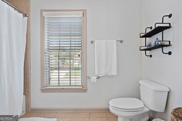 108 AUTUMN GLEN Drive, Woodstock, GA 30188