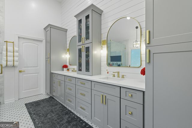 108 AUTUMN GLEN Drive, Woodstock, GA 30188