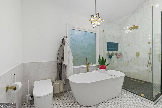 108 AUTUMN GLEN Drive, Woodstock, GA 30188