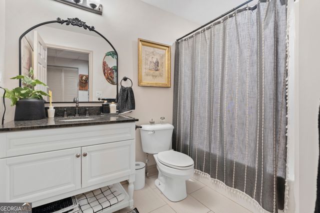 108 AUTUMN GLEN Drive, Woodstock, GA 30188