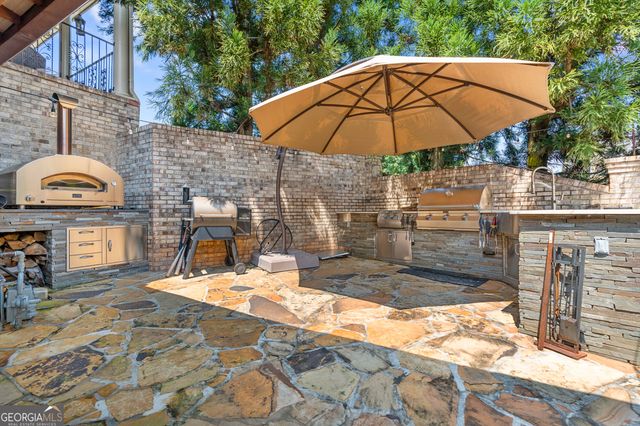 108 AUTUMN GLEN Drive, Woodstock, GA 30188