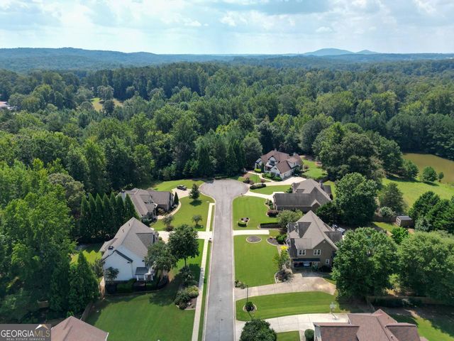 108 AUTUMN GLEN Drive, Woodstock, GA 30188