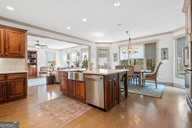 108 AUTUMN GLEN Drive, Woodstock, GA 30188