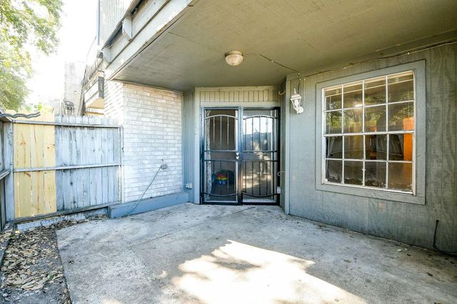 9700 Leawood Boulevard 311, Houston, TX 77099