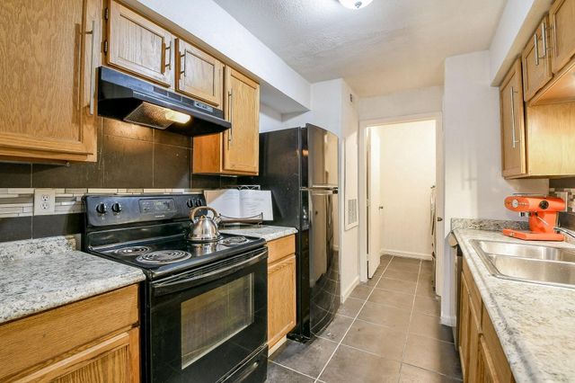 9700 Leawood Boulevard 311, Houston, TX 77099