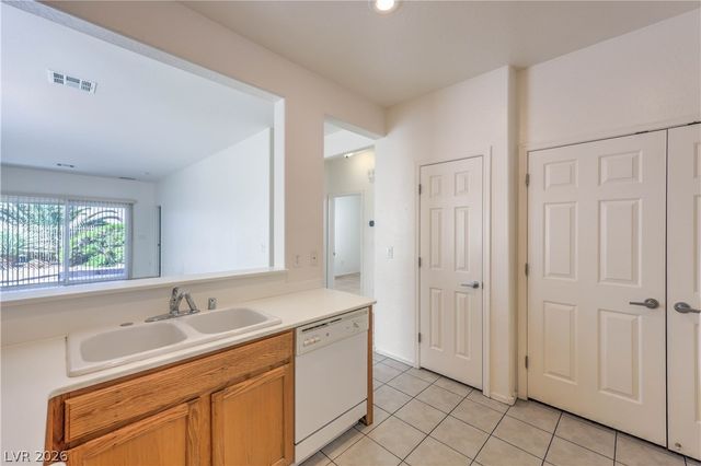 7825 Wading Bird Way, North Las Vegas, NV 89084