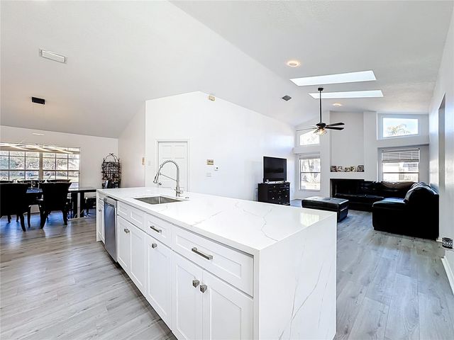 1125 ALMOND TREE CIRCLE, Orlando, FL 32835