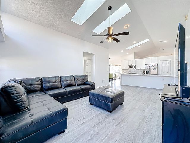 1125 ALMOND TREE CIRCLE, Orlando, FL 32835