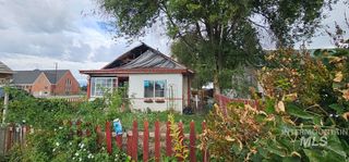 267 SW 6th St, Ontario, OR 97914