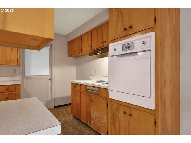 526 ARCHIE St, Eugene, OR 97402