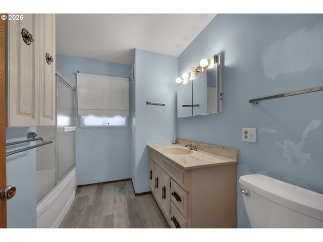 526 ARCHIE St, Eugene, OR 97402