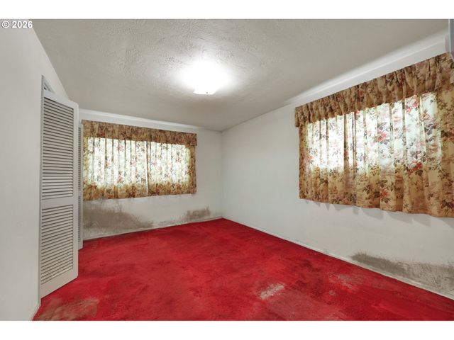 526 ARCHIE St, Eugene, OR 97402