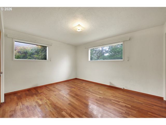 526 ARCHIE St, Eugene, OR 97402
