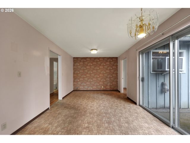 526 ARCHIE St, Eugene, OR 97402