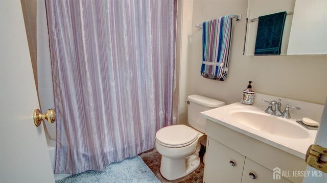 20 Wisteria Court, South Brunswick, NJ 08852