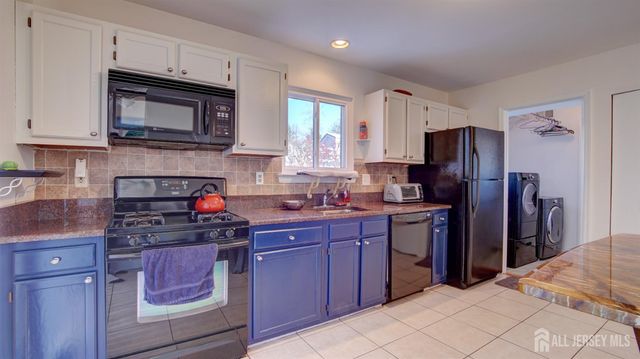 20 Wisteria Court, South Brunswick, NJ 08852