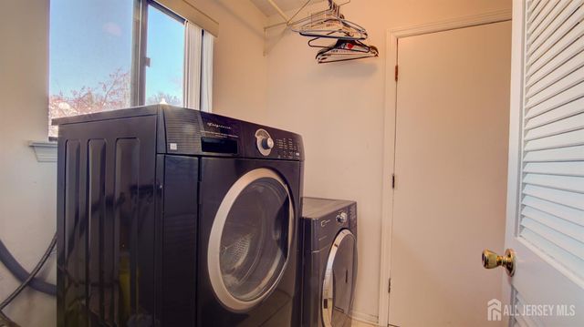 20 Wisteria Court, South Brunswick, NJ 08852