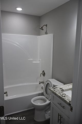 21700 E Edgewood Drive, Saucier, MS 39574