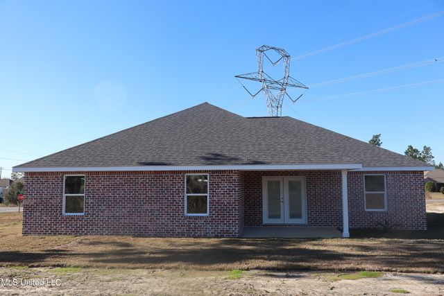21700 E Edgewood Drive, Saucier, MS 39574