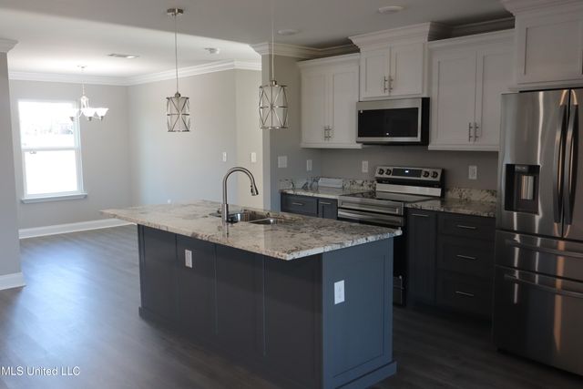 21700 E Edgewood Drive, Saucier, MS 39574