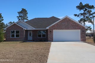 21700 E Edgewood Drive, Saucier, MS 39574