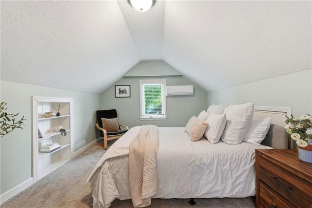 3020 W 47th Terrace, Westwood, KS 66205