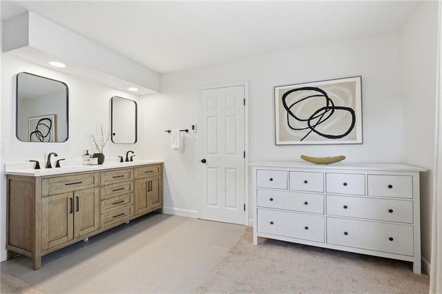 3020 W 47th Terrace, Westwood, KS 66205