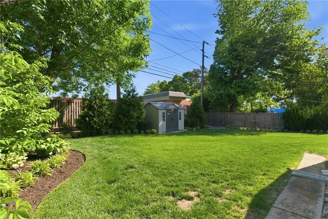 3020 W 47th Terrace, Westwood, KS 66205