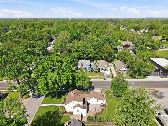 3020 W 47th Terrace, Westwood, KS 66205
